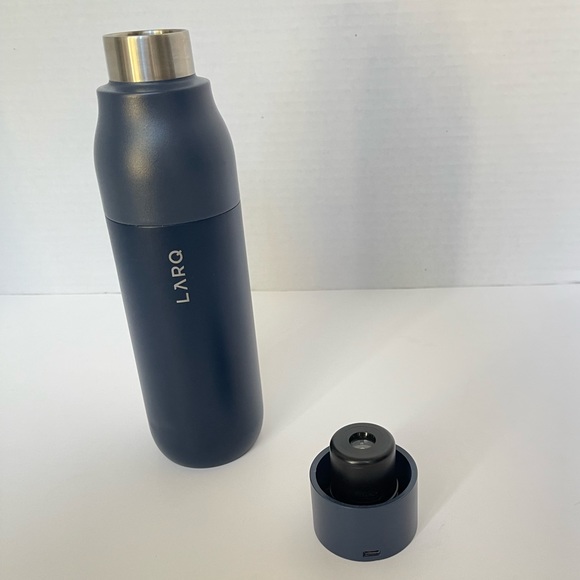 LARQ water bottle - Picture 3 of 12